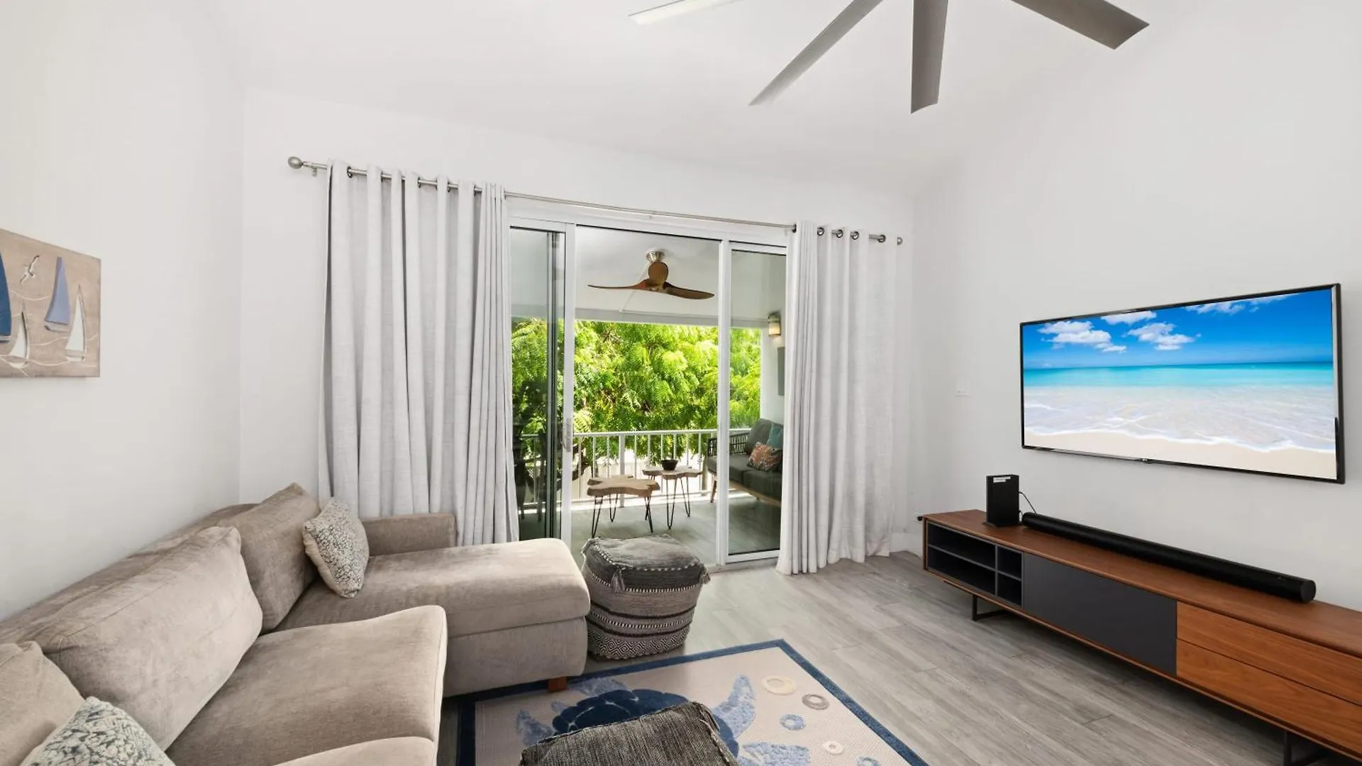 Beach Living At Island Pine Villas 'Bljw' George Town Apartment